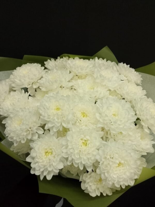 Buchet 9 crizanteme albe - imagine 2