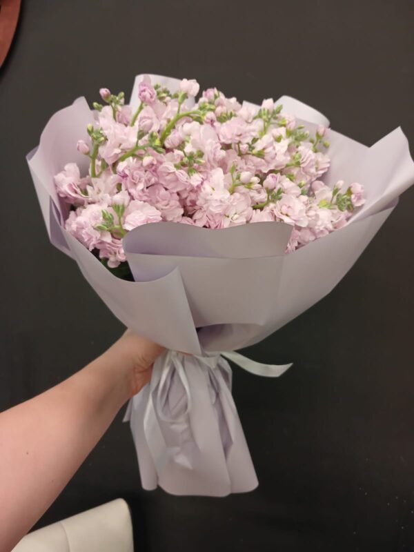 Buchet din mattiola (11 bucati)